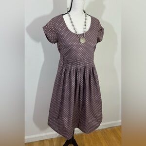 Garnet Hill sz. 4p dress fit and partial flair. Medium brown with a white dot